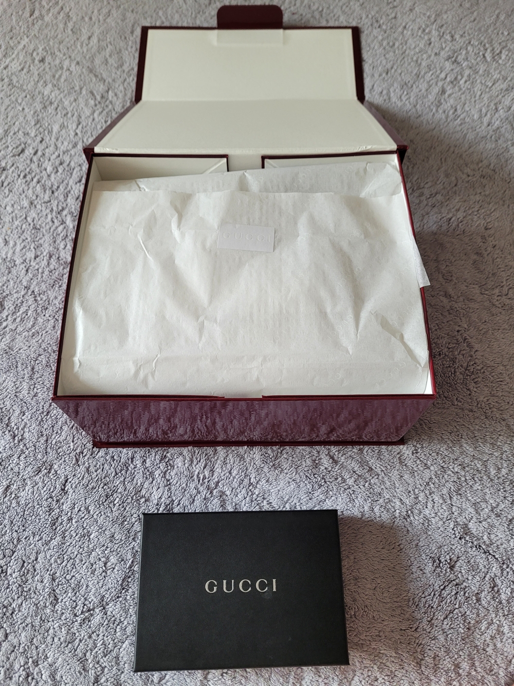 Gucci GG Supreme Canvas Shoulder Bag in Beige with Web Stripe - Picture 8 of 11